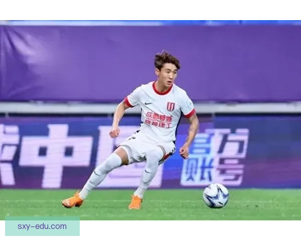 成都四比零晋级韦世豪双响建功